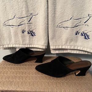Vintage black suede leather mules 8 1/2 M